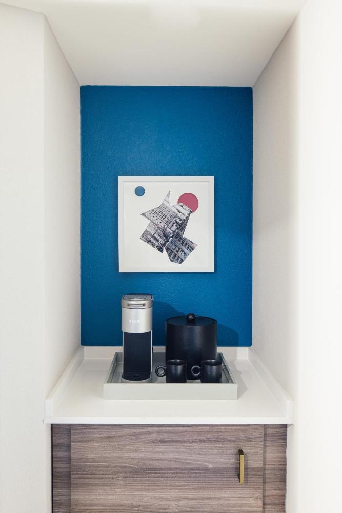 Junior King Suite interior