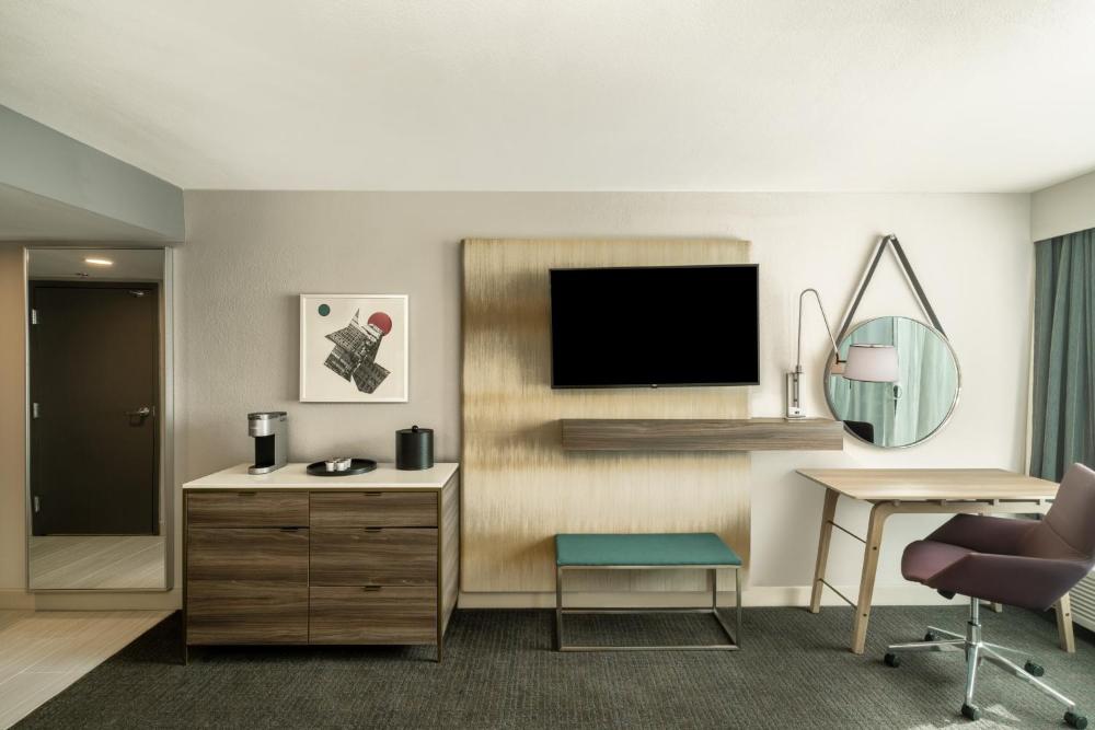 Standard King Room with Mobility Accessible Roll-In Shower interior